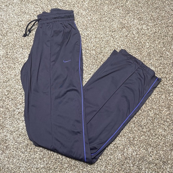 Nike Women’s XS Dark Purple Track Pants - Picture 2 of 11